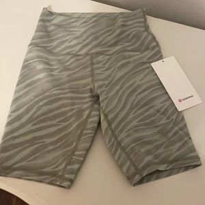 Lululemon Align Short Le Tigre Camo Green Fern NWT